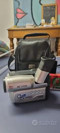 VP W70 8MM CAMCORDER SAMSUNG
