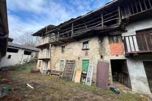 RUSTICO A LANZO TORINESE