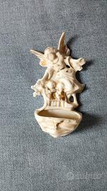 Acquasantiera in  ceramica porcellanata