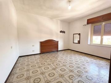 Quadrilocale zona Via Vico locato fino al 2029