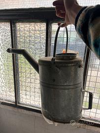 Annaffiatoio vintage lamiera zincata