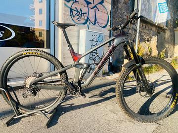 Trek Slash 9.8 XT 