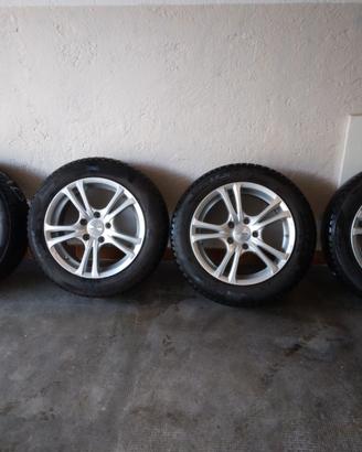 GOMME + CERCHI IN LEGA AURIS