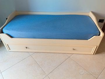 divano letto Spar con letto estraibile 