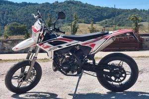 Beta RR 50