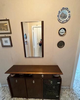 Mobile ingresso con attacapanni