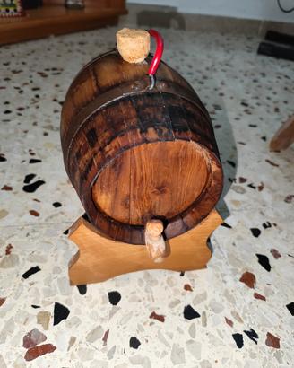 Botte in legno piccola vintage