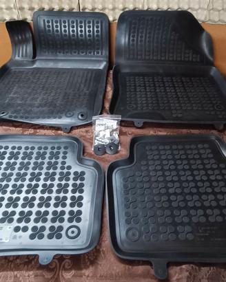 Tappetini + vasca baule kona 2017/2023