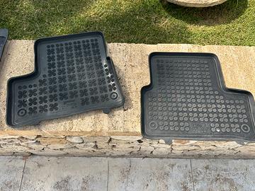 Tappetini in gomma x mercedes classe b w 247