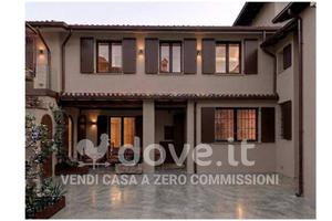 Appartamento di 100 m² con 3 locali e box auto a F