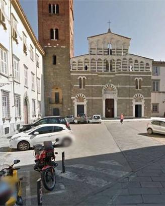 Appartamento di 250 m² con più di 5 locali e posto
