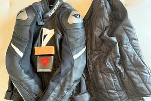 Giacca Dainese Avro 4 50 in pelle con 3 protezioni