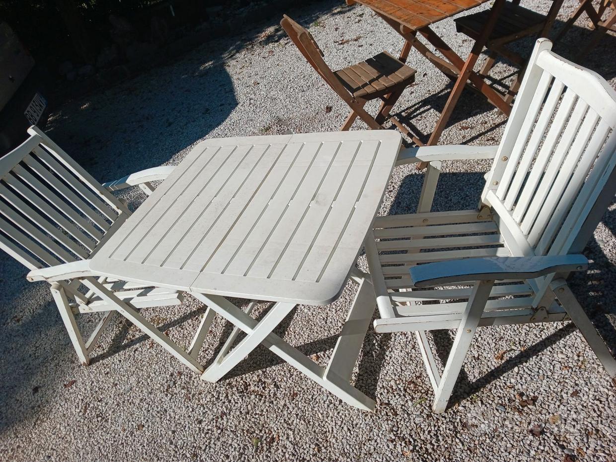 Tavolo pieghevole in metallo bianco, tavolo richiudibile 70×70 mod. Sorrento