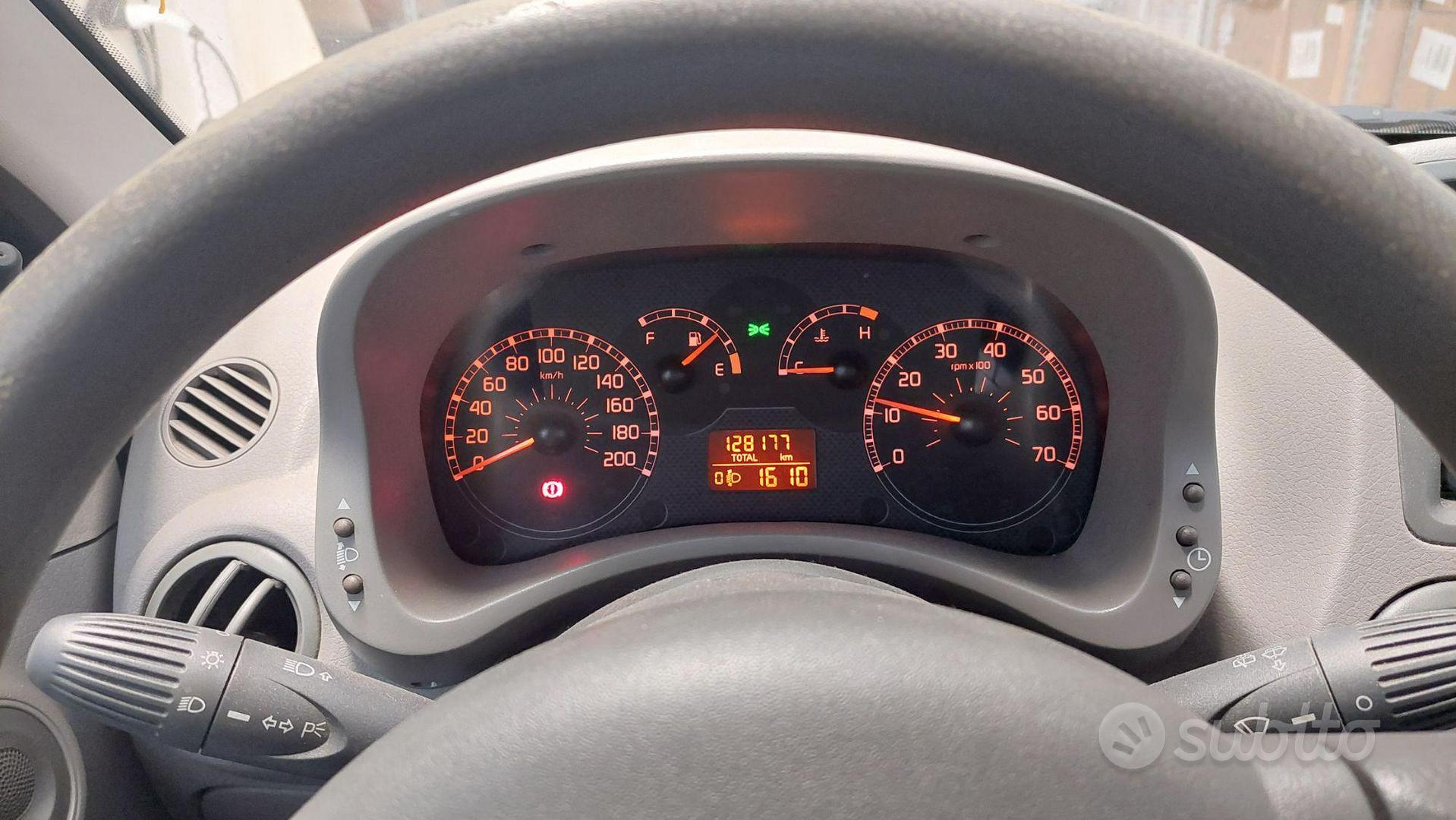 Fiat Panda 2006 photo 2