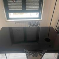 Tavolo da pranzo allungabile in cristallo nero