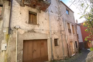 Casa nel cuore del centro storico di S. Lussurgiu