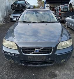 Ricambi usati di una VOLVO S60 BERLINA 