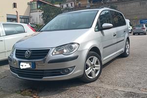 Volkswagen Touran 1.4 ti 150cv