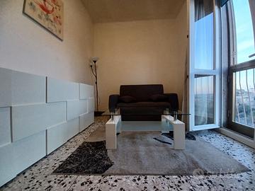 Luminoso con balcone