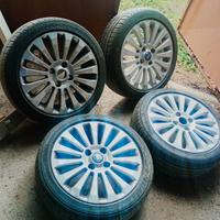 cerchi in lega fiesta da 16 con gomme 