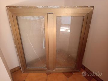 Finestra alluminio dorato