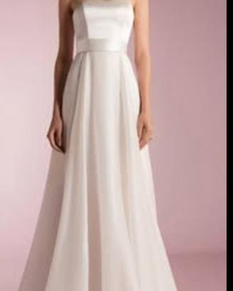 Abito da sposa mod Martina di Atelier Emè  e velo