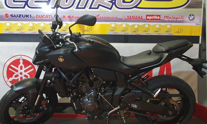 YAMAHA MT-07 Tech Black