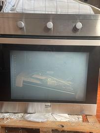 Forno a gas Beko modello OIG22101