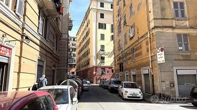 Attività / Licenza di 160 m² a Genova