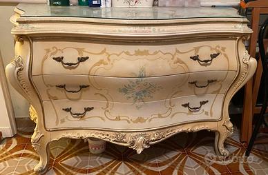 COMO’ E 2 COMODINI BAROCCO VENEZIANO