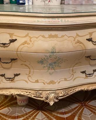 COMO’ E 2 COMODINI BAROCCO VENEZIANO