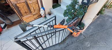 Tagliabordi a Batteria  Black&Decker