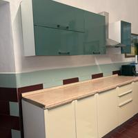 Cucina + fornello con forno + frigorifero