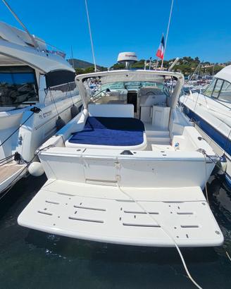 Riviera 4000 Offshore, 50 o/m - linea d’asse