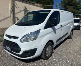 Ford Transit Custom Passo Lungo