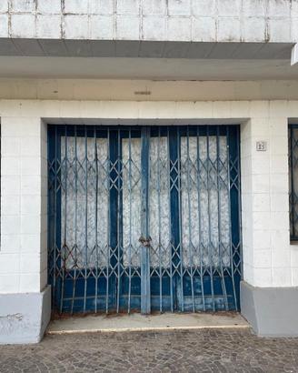Locale commerciale fronte strada due livelli