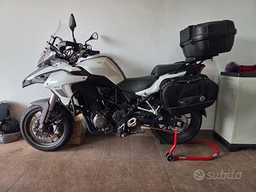 moto benelli trk 502