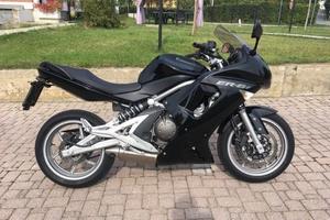 Kawasaki ER 6F Ninja 650 sportiva Km: 22.000 caren