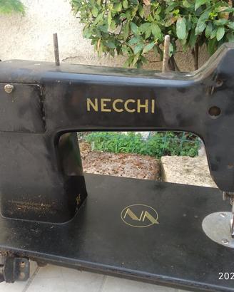 Macchina da cucire NECCHI