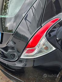 Fanale posteriore lancia y 2013 sinistro e destro