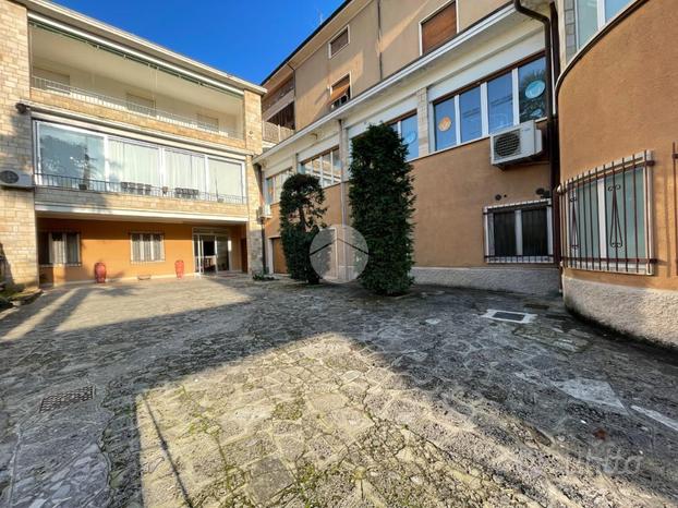 3 LOCALI A PALAZZOLO SULL'OGLIO