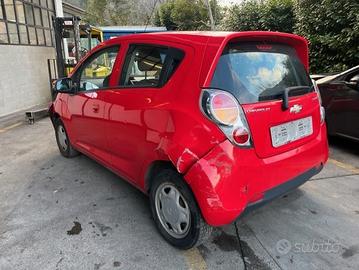 Ricambi Chevrolet Spark 2011 rossa 1000cc benzina