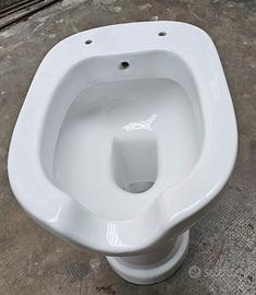 Vaso bidet aperto in ceramica scarico a terra