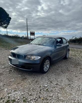 BMW serie 1 e81 2008