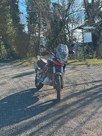 Aprilia tuareg 660