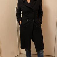 Cappotto nero lunghezza media