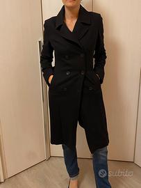 Cappotto nero lunghezza media