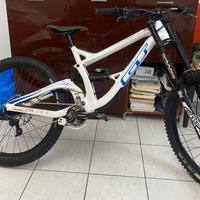 Gt Fury Elite mtb downhill