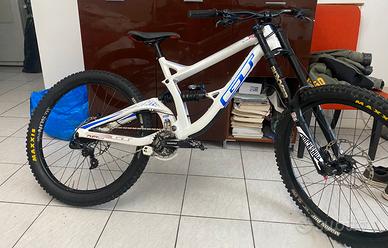 Gt Fury Elite mtb downhill