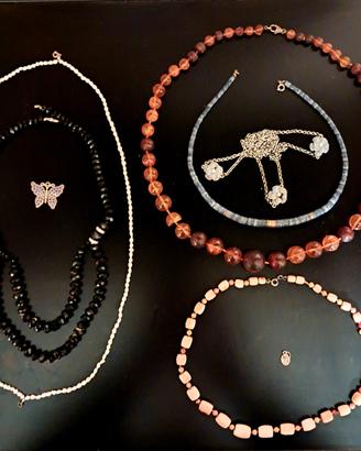 Assortimento di collane